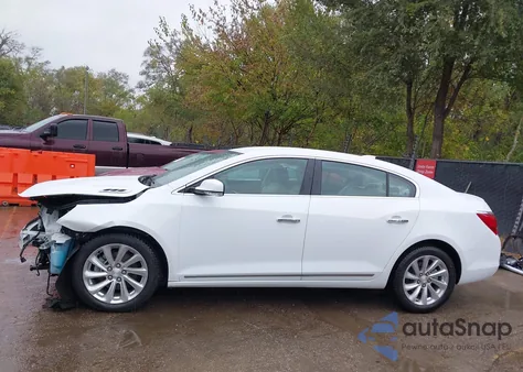 2016 Buick Lacrosse Premium I из США, поврежденный, VIN 1G4GD5G37GF159424